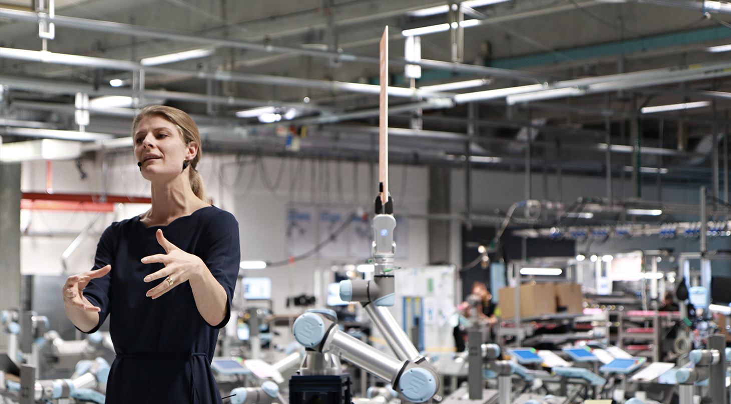 Uddannelses- og forskningsminister Ane Halsboe-Jrgensen prsenterer Danmarks frste nationale robotstrategi
