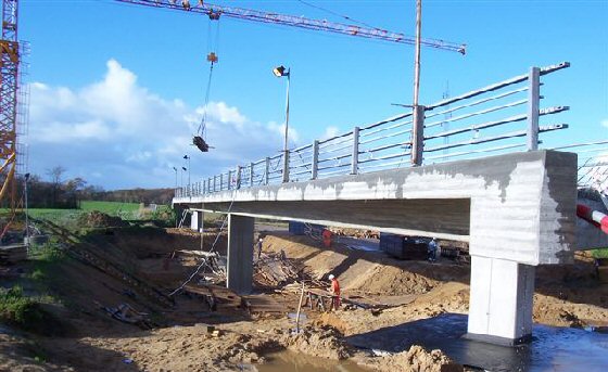 SCC-demobro efter afforskalling. Foto: Gimsing  & Madsen, oktober 2006