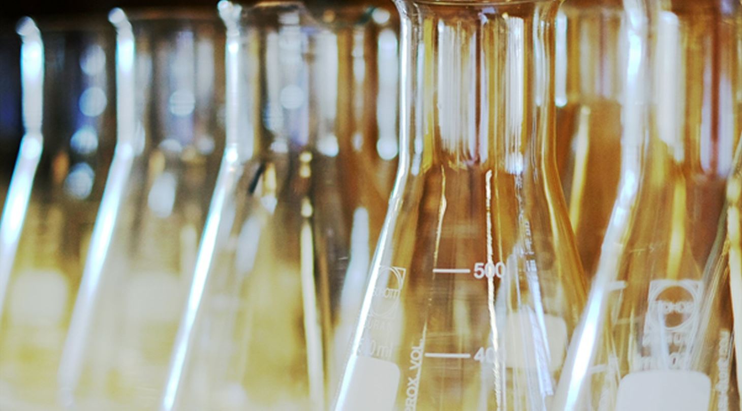 Tils�tningsstoffer