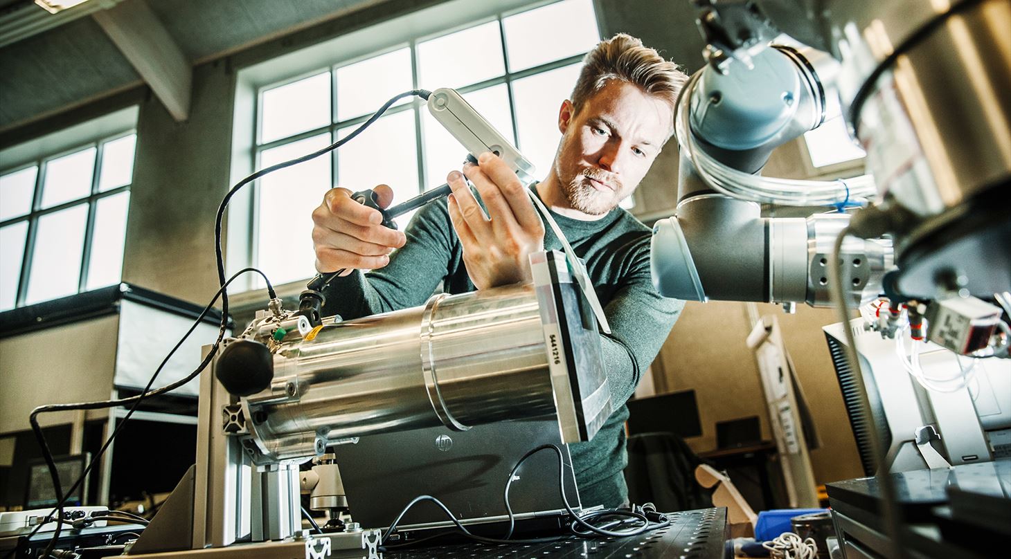 Teknologisk Institut arbejder med robotsikkerhed.