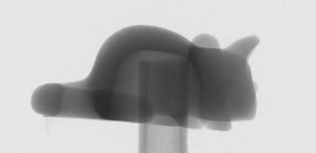Billedet viser en plastmus, der er brugt til skanningseksempel. Billedet er del af en serie i dokumentet 35401.