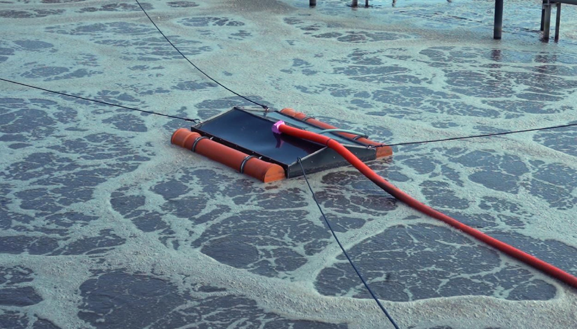 Ny sensor skal hjælpe renseanlæg med at måle klimaaftryk fra lattergas Teknologisk Institut