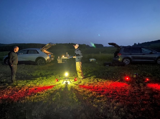 Droneflyning om natten p mark