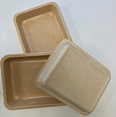 Billedet viser tre bakker fremstillet i cellulose, brugt til valideringstest.