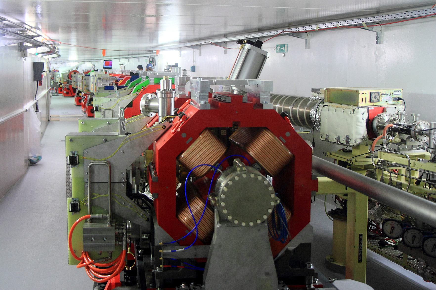 Røntgen- og neutronfaciliteter - Teknologisk Institut